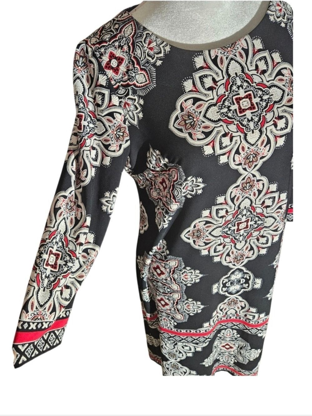 Studio One New York Black Red Cream 3/4 Sleeve Medallion Patterned Midi Dress - Picture 12 of 17
